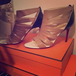 ❤️ beautiful Christian loubies ❤️ gorgeous heels